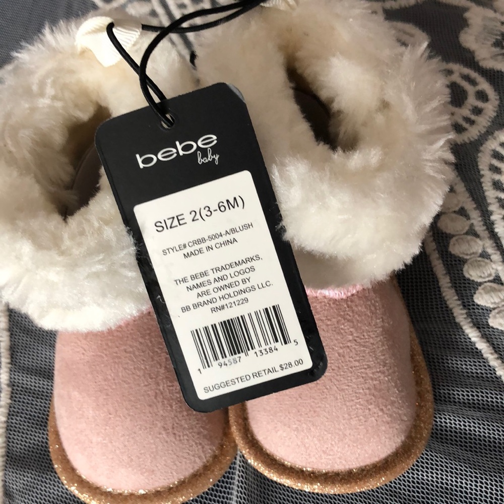 Snow boots